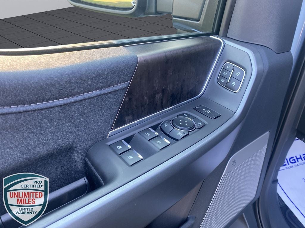 2026 Ford F-350SD Lariat
