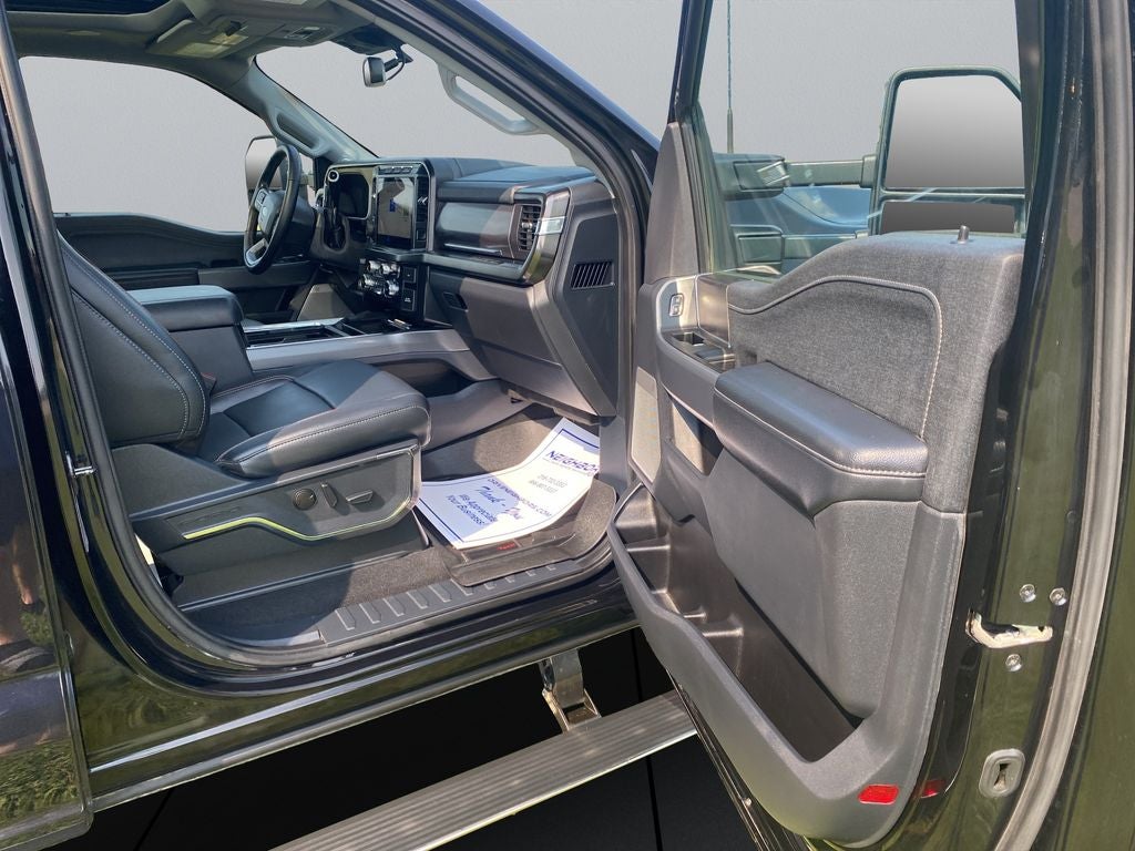 2023 Ford F-350SD Lariat DRW