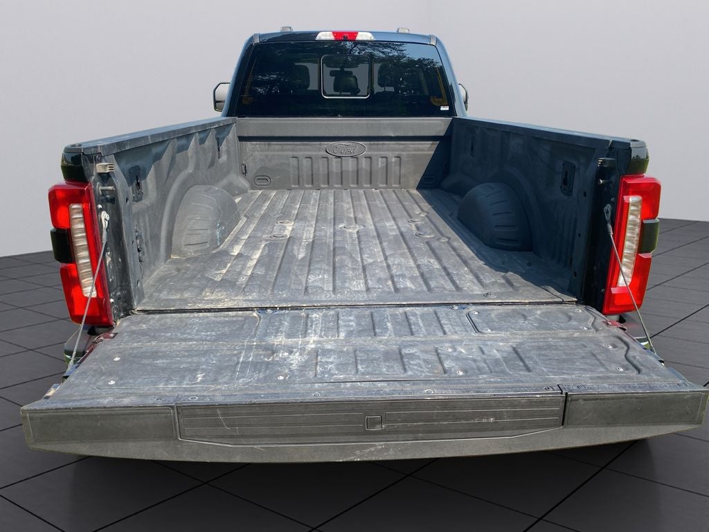 2023 Ford F-350SD Lariat DRW