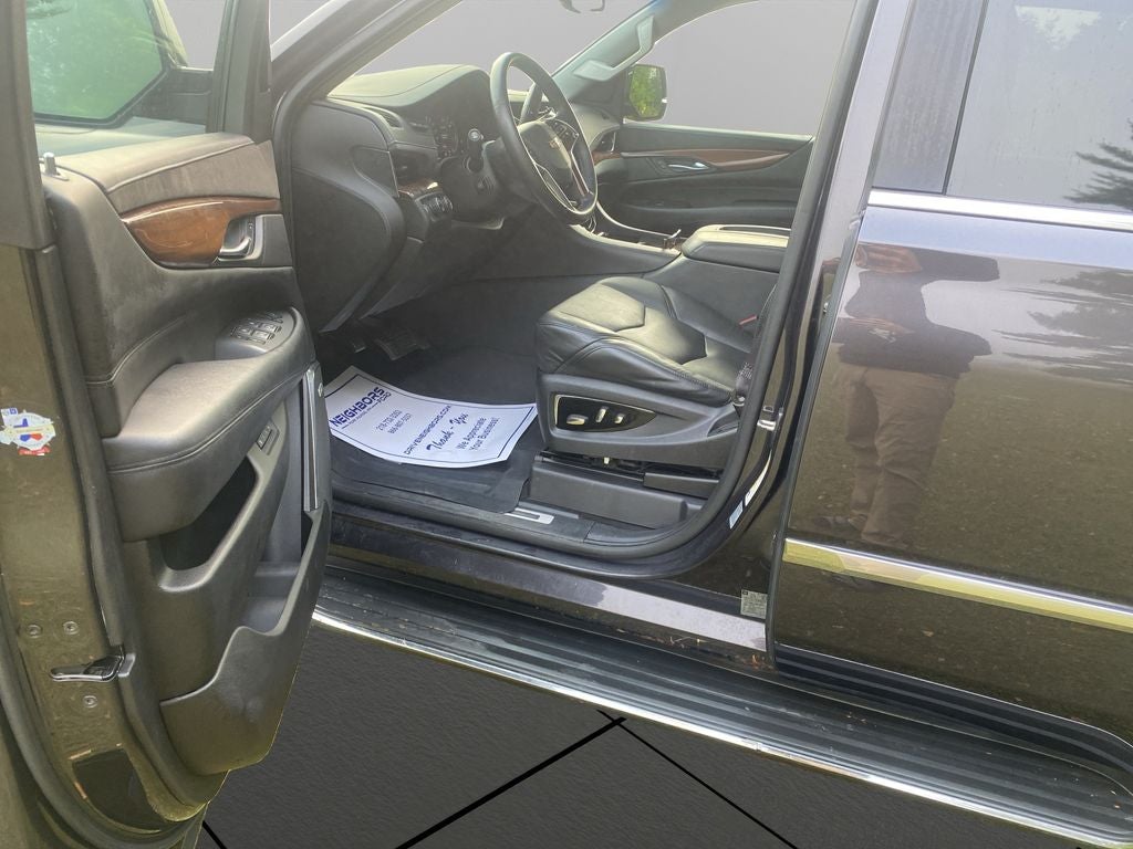 2016 Cadillac Escalade Luxury
