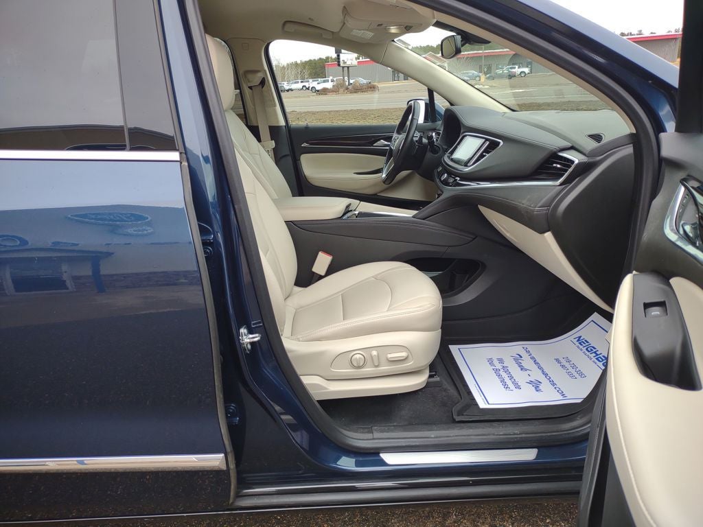 2022 Buick Enclave Essence