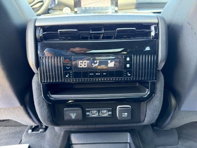 2023 Jeep Wagoneer Series II