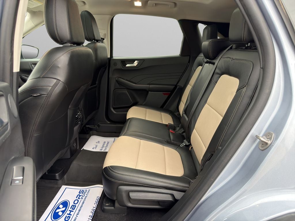 2022 Ford Escape Titanium