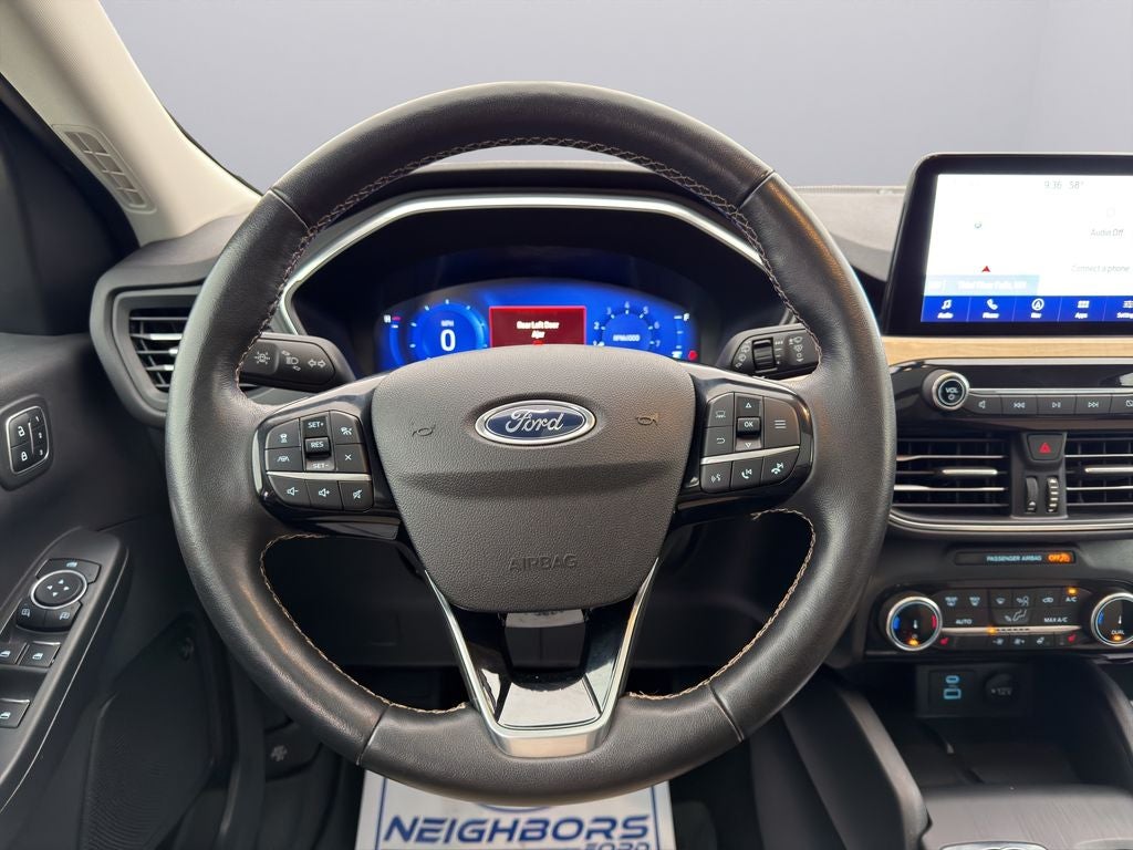 2022 Ford Escape Titanium