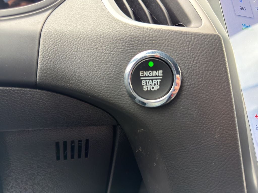 2022 Ford Edge ST Line